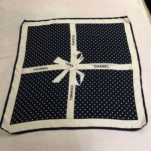 Scarf ( Chanel )